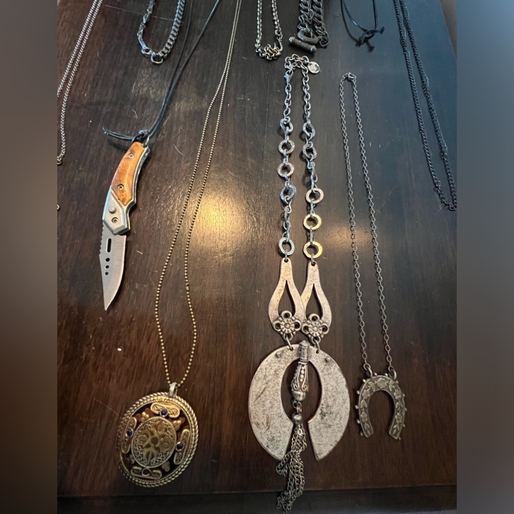 Necklaces - Picture 2 of 12